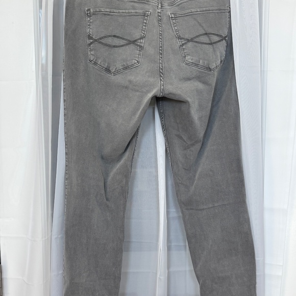 Abercrombie & Fitch - Ladies Gray Jeans - Picture 2 of 4